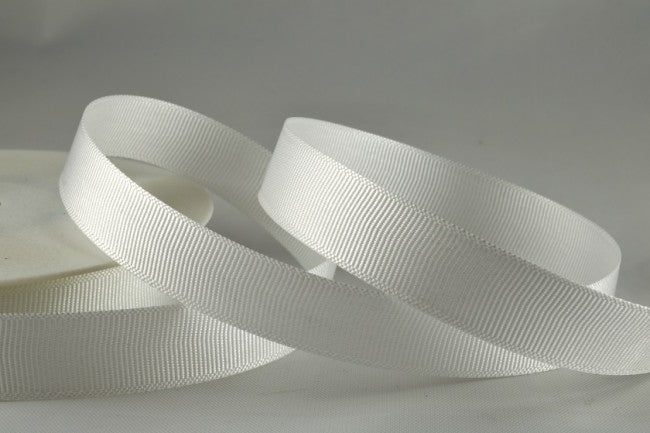 53754 - 6mm, 10mm, 16mm, 22mm & 38mm Plain Grosgrain Ribbon6mm / 01 White