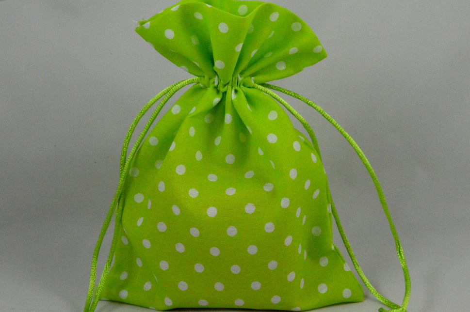 88168 - Set of 3 Polka Dot Gift Bags with Draw Strings! (Two Sizes)10.5cm x 13cm / Green