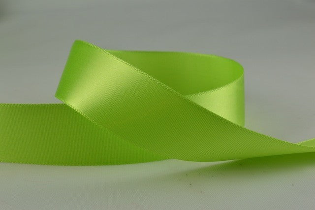 54033 - 15mm, 25mm & 38mm Single Faced Satin Ribbon x 100 Metre Rolls15mm / 65 Green