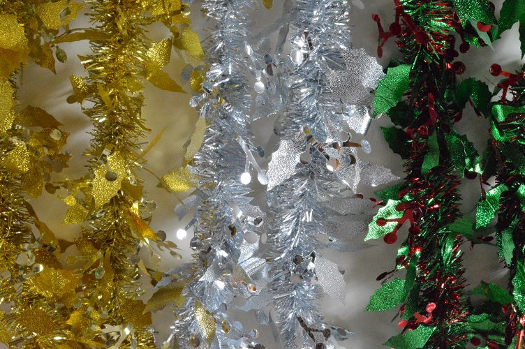Christmas Holly Leaf & Mistletoe Tinsel x 2 Metre Lengths!