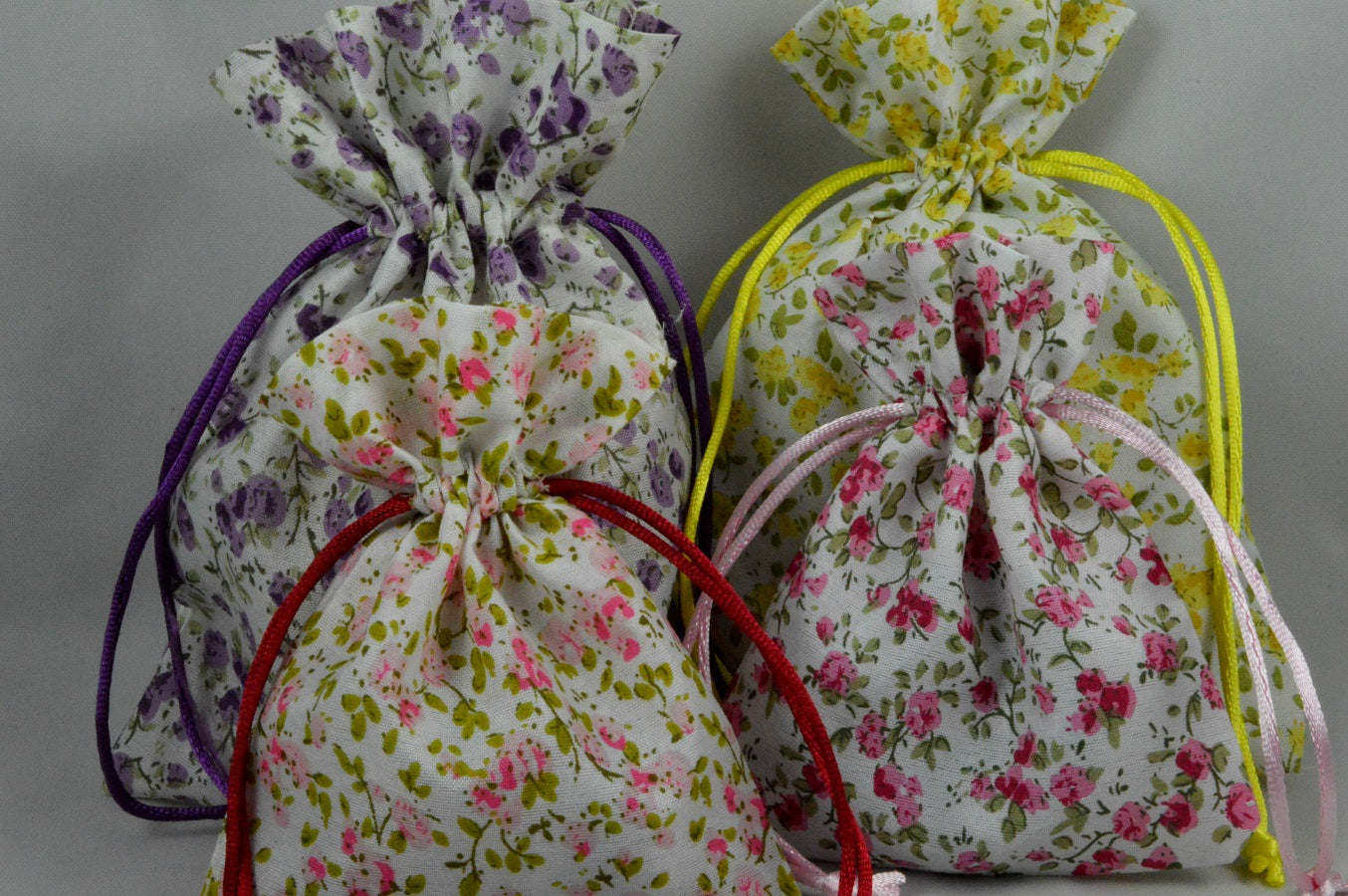 Set of 3 Floral Gift Bags with Draw Strings! (Pack of 3)