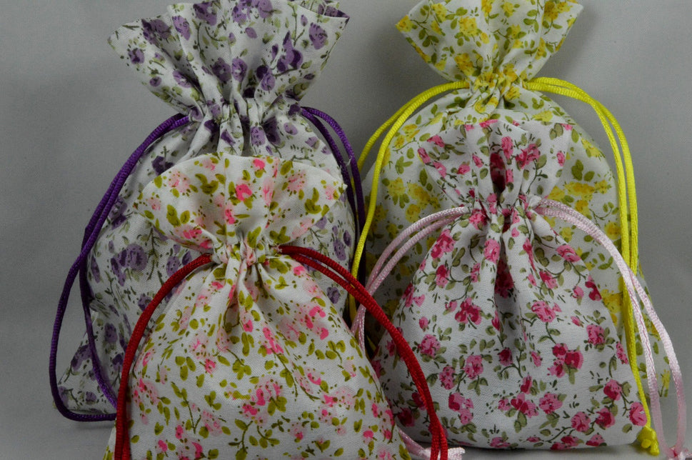 88166 - Set of 3 Floral Gift Bags with Draw Strings! (Two Sizes)