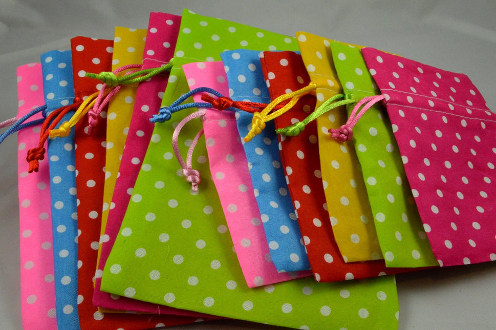 88168 - Set of 3 Polka Dot Gift Bags with Draw Strings! (Two Sizes)