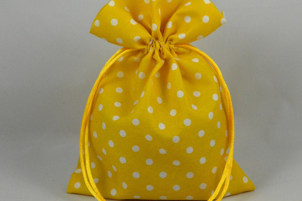88168 - Set of 3 Polka Dot Gift Bags with Draw Strings! (Two Sizes)10.5cm x 13cm / Yellow