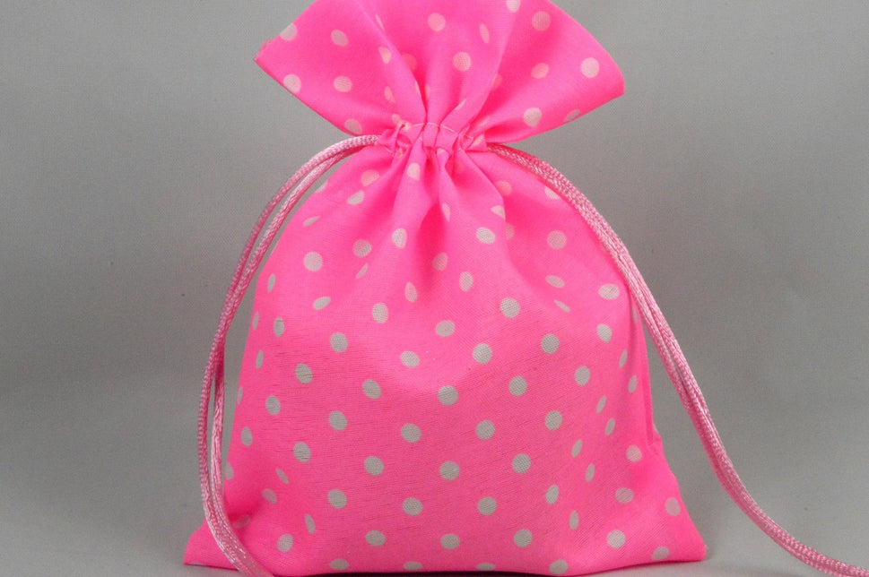 88168 - Set of 3 Polka Dot Gift Bags with Draw Strings! (Two Sizes)10.5cm x 13cm / Baby Pink