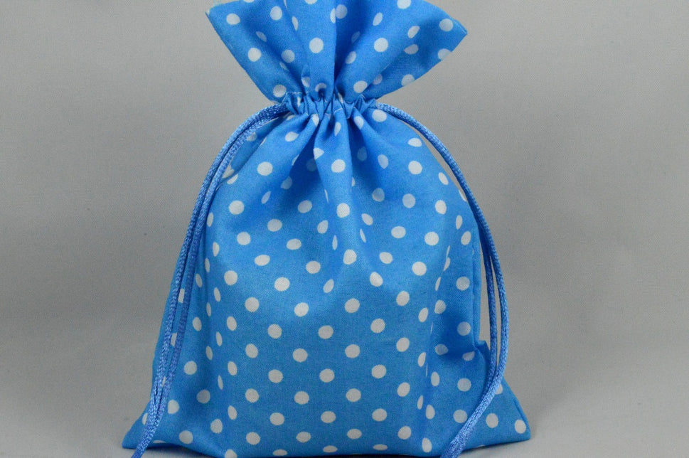 88168 - Set of 3 Polka Dot Gift Bags with Draw Strings! (Two Sizes)10.5cm x 13cm / Blue