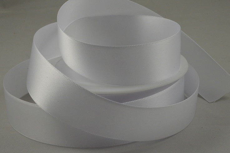 93977 - 3mm, 7, 10, 15, 25, 38 & 50mm Double Faced Satin Ribbon3mm / 01 White / 50 Metres