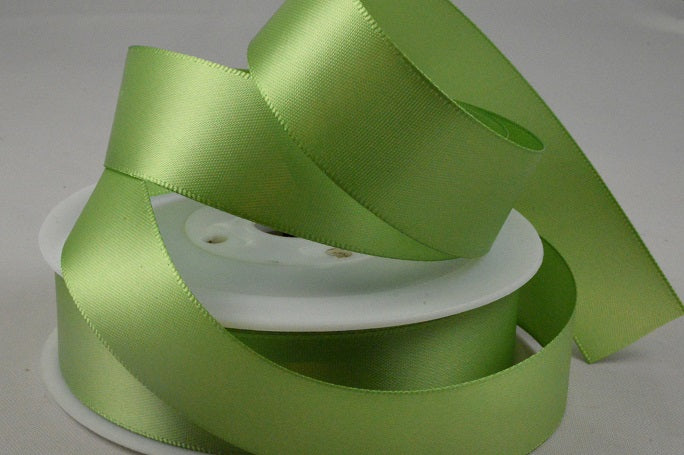 93977 - 3mm, 7, 10, 15, 25, 38 & 50mm Double Faced Satin Ribbon3mm / 63 Moss / 50 Metres