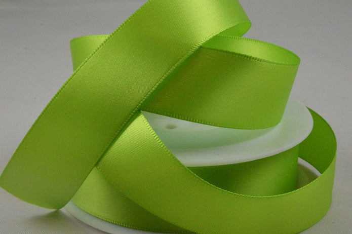 93977 - 3mm, 7, 10, 15, 25, 38 & 50mm Double Faced Satin Ribbon3mm / 65 Green / 50 Metres