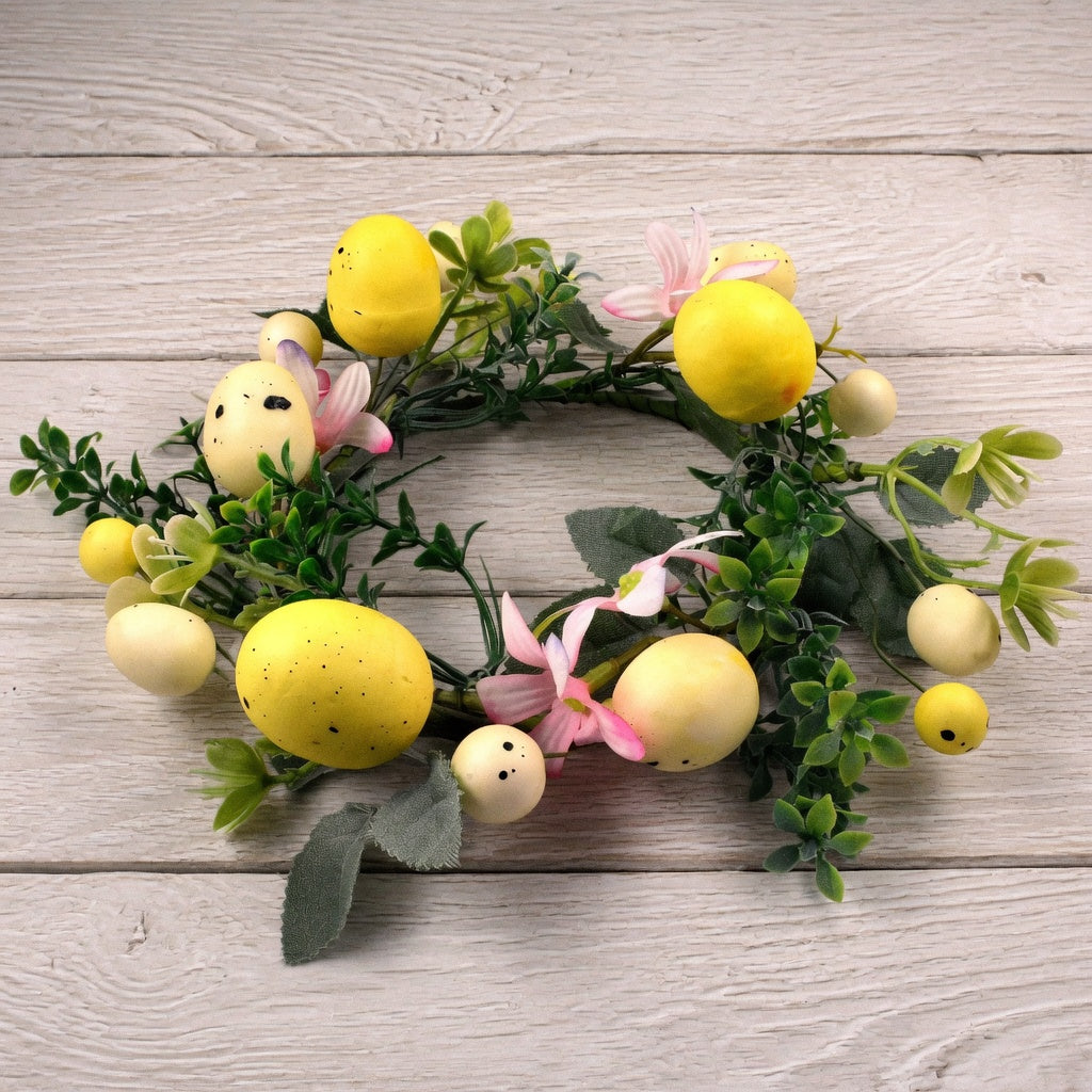 33011 - Easter Candle Centrepiece Decoration