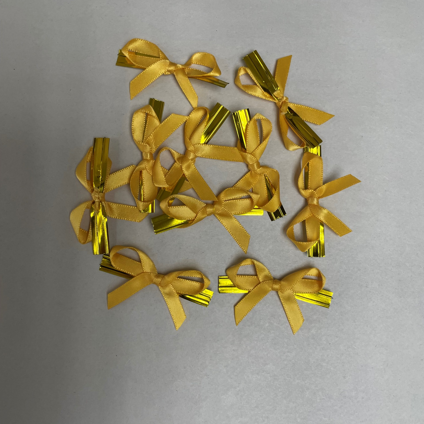 6mm Gold Coloured Satin Bows & Gold Twist Ties (10 Pieces)