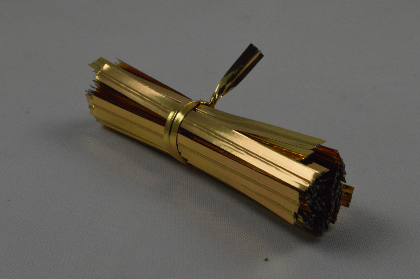 Single Wire Gold or Silver Twist Ties - In a Range of Lengths