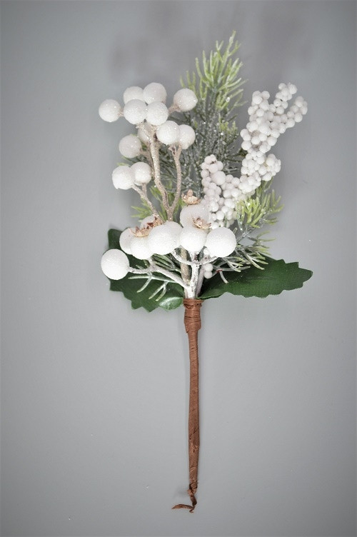 22044 - Christmas Holly Floral Berry Pick. Measures - 24cm Height x 16cm Width.