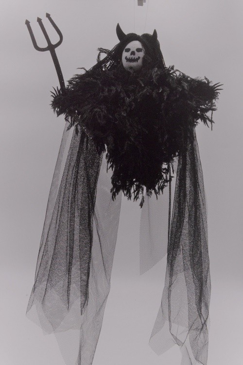 22101 - Skull Halloween hanging decoration with a black sheer mesh shawl.  Height 40cms , Width  30cms  (Approx) 