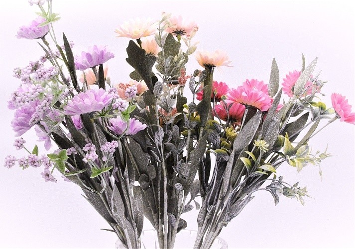 33022 - Pastel Coloured delicate floral petals with foliage.  Height  45cms ,  Width 15cms  (approx) 