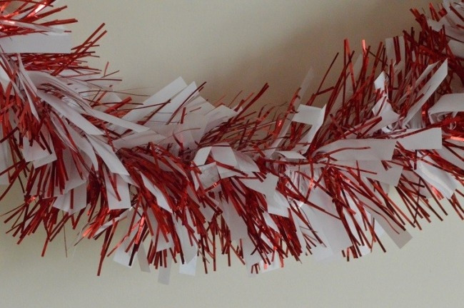 88134 - Red Coloured Tinsel with Hanging White Deco x 2 Metre Lengths!