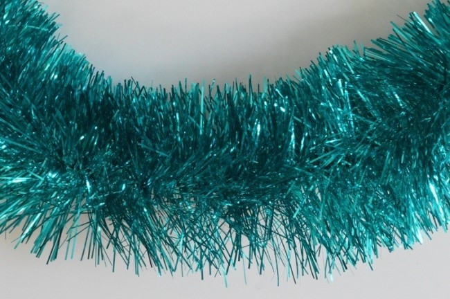 88135 - Aqua Plain Coloured Tinsel x 2 Metre Lengths!