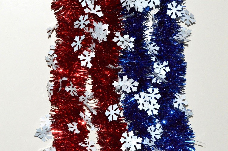 88139 - Coloured Tinsel with Hanging White Snowflakes x 2 Metre Lengths!