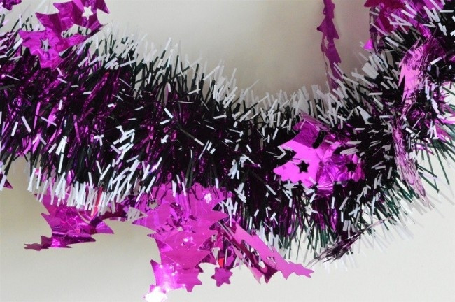 88140 - Pink Triple Coloured Christmas Tree Tinsel x 2 Metre Lengths!