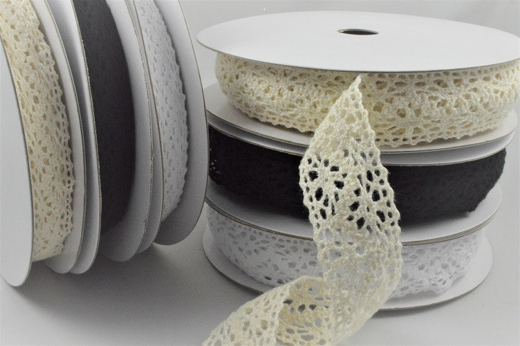 88186 - 15mm and 25mm Cotton Lace Ribbon Trim.  Vintage Patterned Design x 10mts