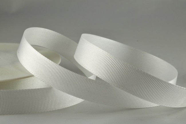 53754 - 22mm White Grosgrain Ribbon (20 Metres)