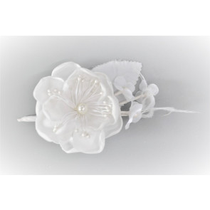 22018 - White Pearl Floral Pick. Measures - 11cm Height x 8cm Width.