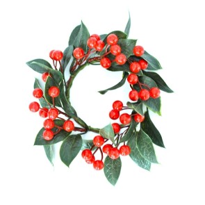 22026 - Red Berry & Leaf Christmas Wreath. Measures 18cm in diameter