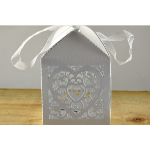 Y749 - 20 White Pearlescent Heart Favour Boxes (20 Pieces)-5cm x 5cm x7.5cm-01 White-20 Pieces