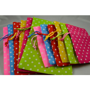 88168 - Set of 3 Small Or Medium Polka Dot Gift Bags with Draw Strings!  Two Sizes Available.    Small  10.5cm x 13cm.   Large  13cm x 18cm